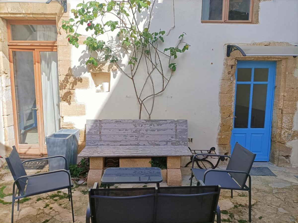 T2 Duplex "Chez Evelyne" Apartment เรอมูแล็งส์ ภายนอก รูปภาพ
