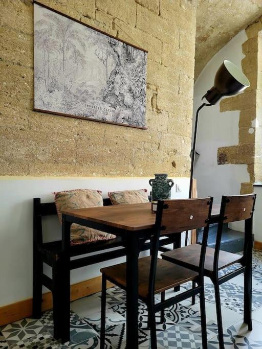 T2 Duplex "Chez Evelyne" Apartment เรอมูแล็งส์ ภายนอก รูปภาพ