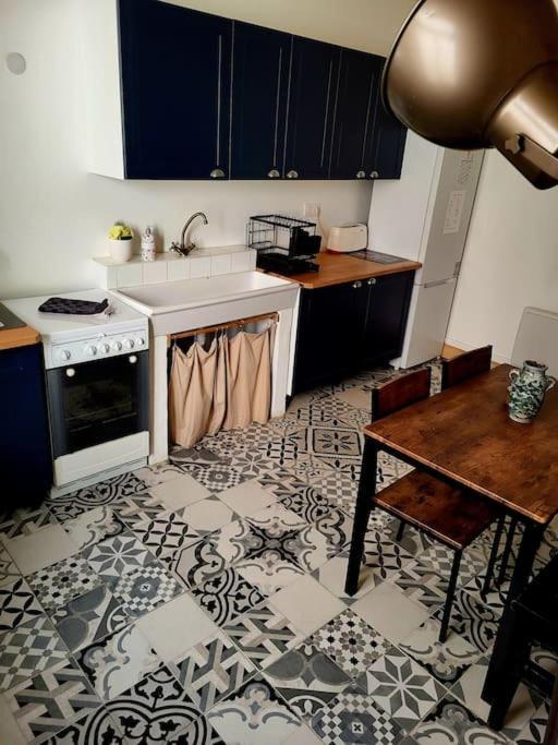 T2 Duplex "Chez Evelyne" Apartment เรอมูแล็งส์ ภายนอก รูปภาพ